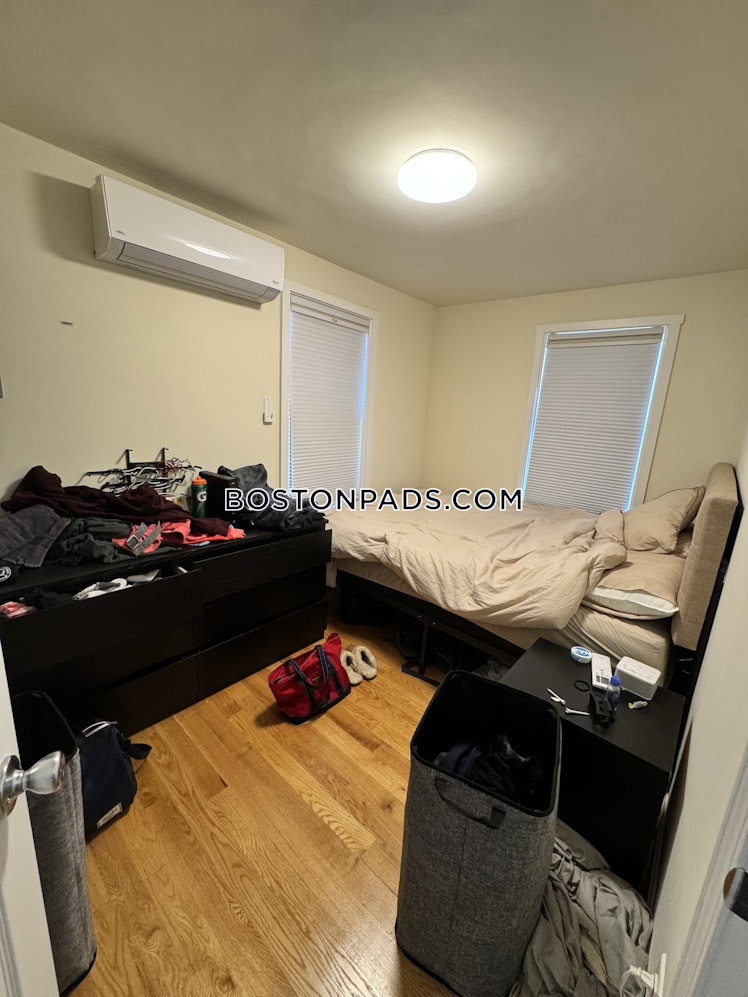 East 3rd St., Boston