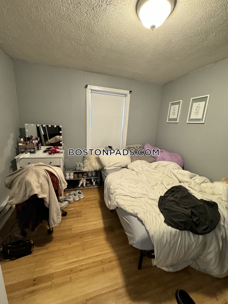 East 3rd St., Boston