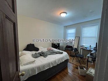 Boston - 2 Beds, 1 Baths