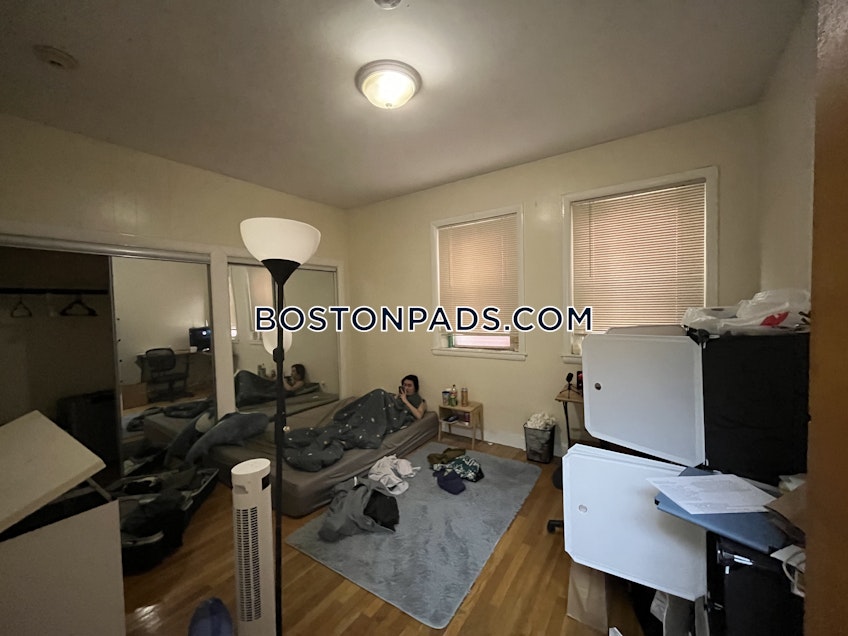 Boston - $3,200+ /month