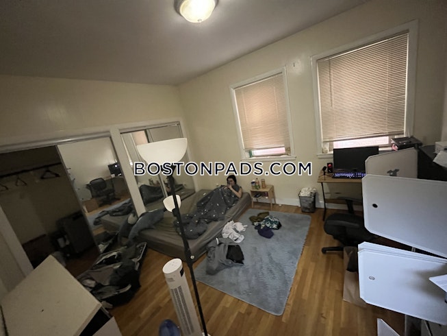 Boston - $3,200+ /mo