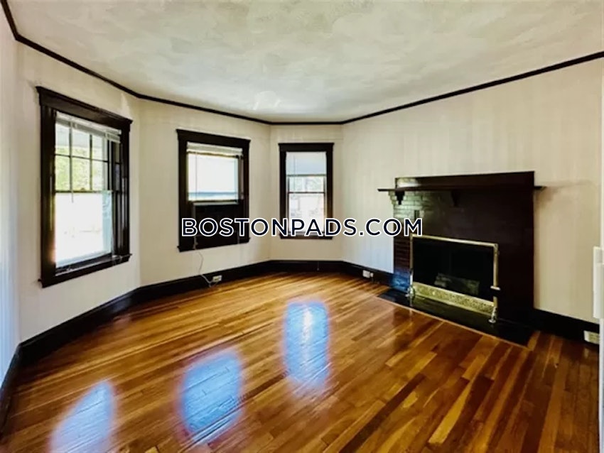 CAMBRIDGE - HARVARD SQUARE - 3 Beds, 1 Bath - Image 2