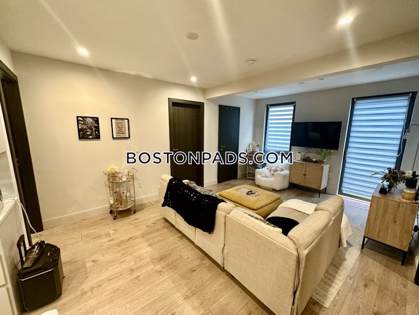 BOSTON - DORCHESTER - SAVIN HILL - 5 Beds, 3 Baths - Image 2