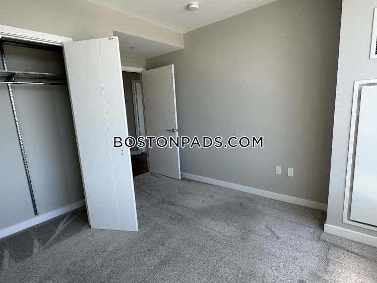 Fan Pier Boulevard, Boston