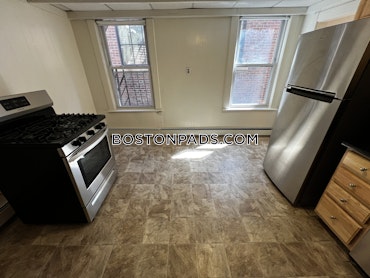 Boston - 0 Beds, 1 Baths