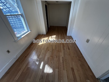 Boston - 0 Beds, 1 Baths