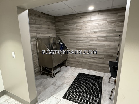 Charles St. Cambridge photo 26