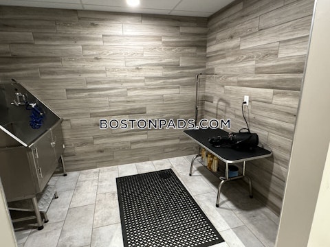 Charles St. Cambridge photo 27