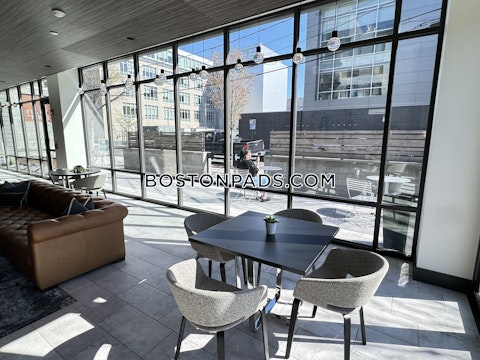 Charles St. Cambridge photo 21