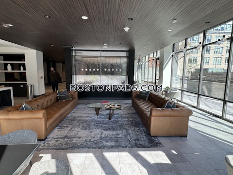 Charles St. Cambridge photo 3