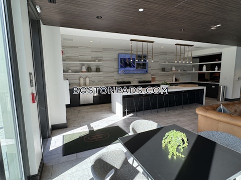 Charles St. Cambridge photo 2