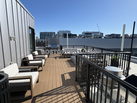 Charles St. Cambridge photo 18