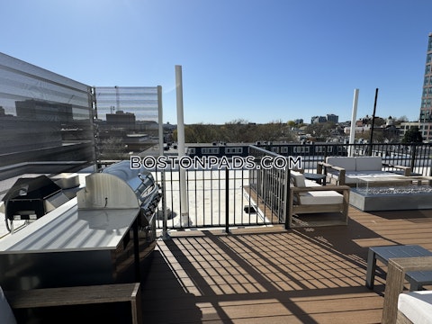 Charles St. Cambridge photo 17