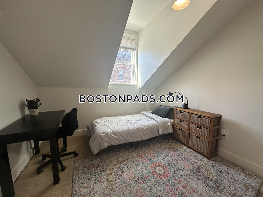 BOSTON - EAST BOSTON - MAVERICK - 3 Beds, 1.5 Baths - Image 19