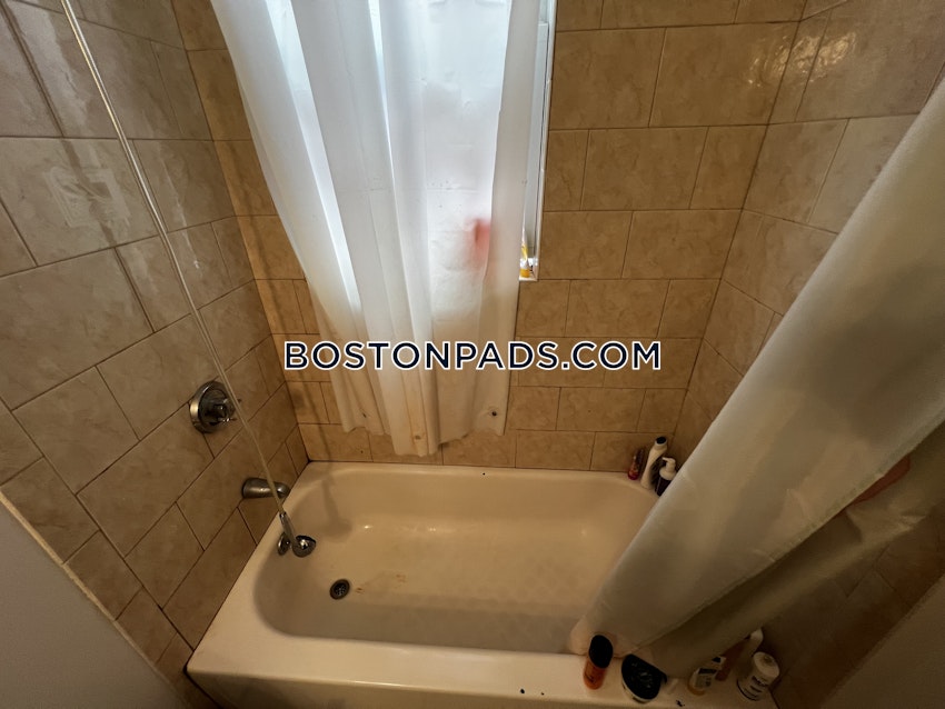 BOSTON - MISSION HILL - 4 Beds, 2 Baths - Image 36