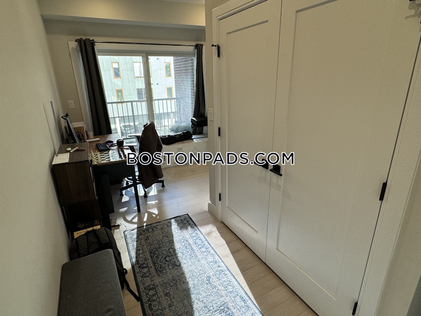 BOSTON - JAMAICA PLAIN - STONY BROOK - 1 Bed, 1 Bath - Image 11