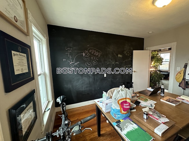 Medford - $4,345+ /mo