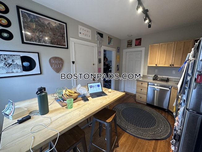 Medford - $4,345+ /mo