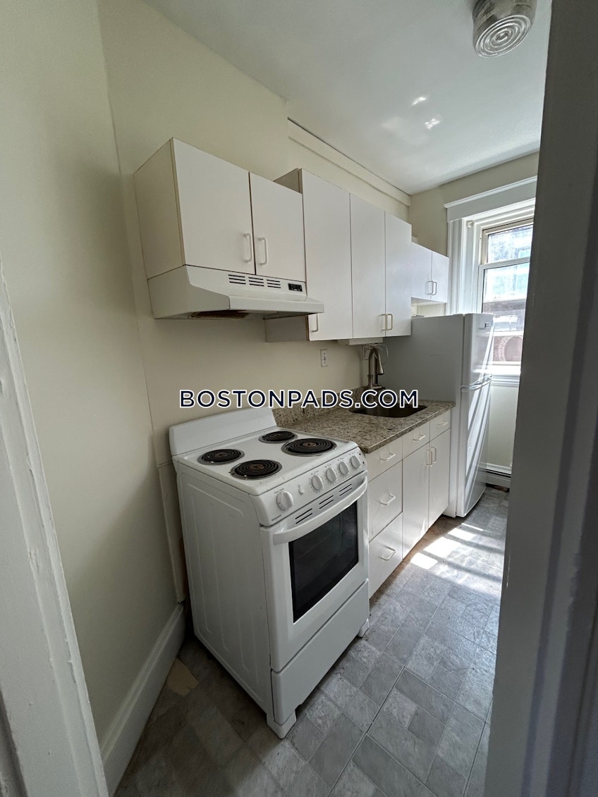 Brookline - $3,100+ /month