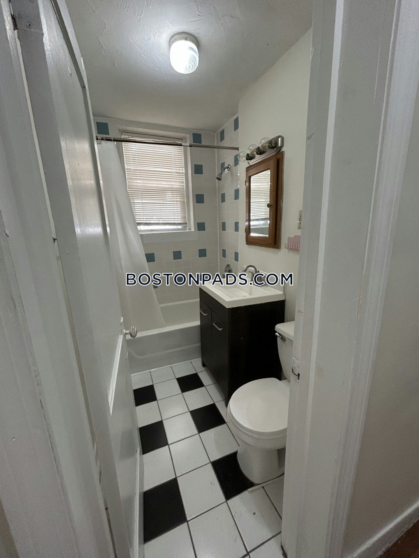 Boston - 1 Beds, 1 Baths