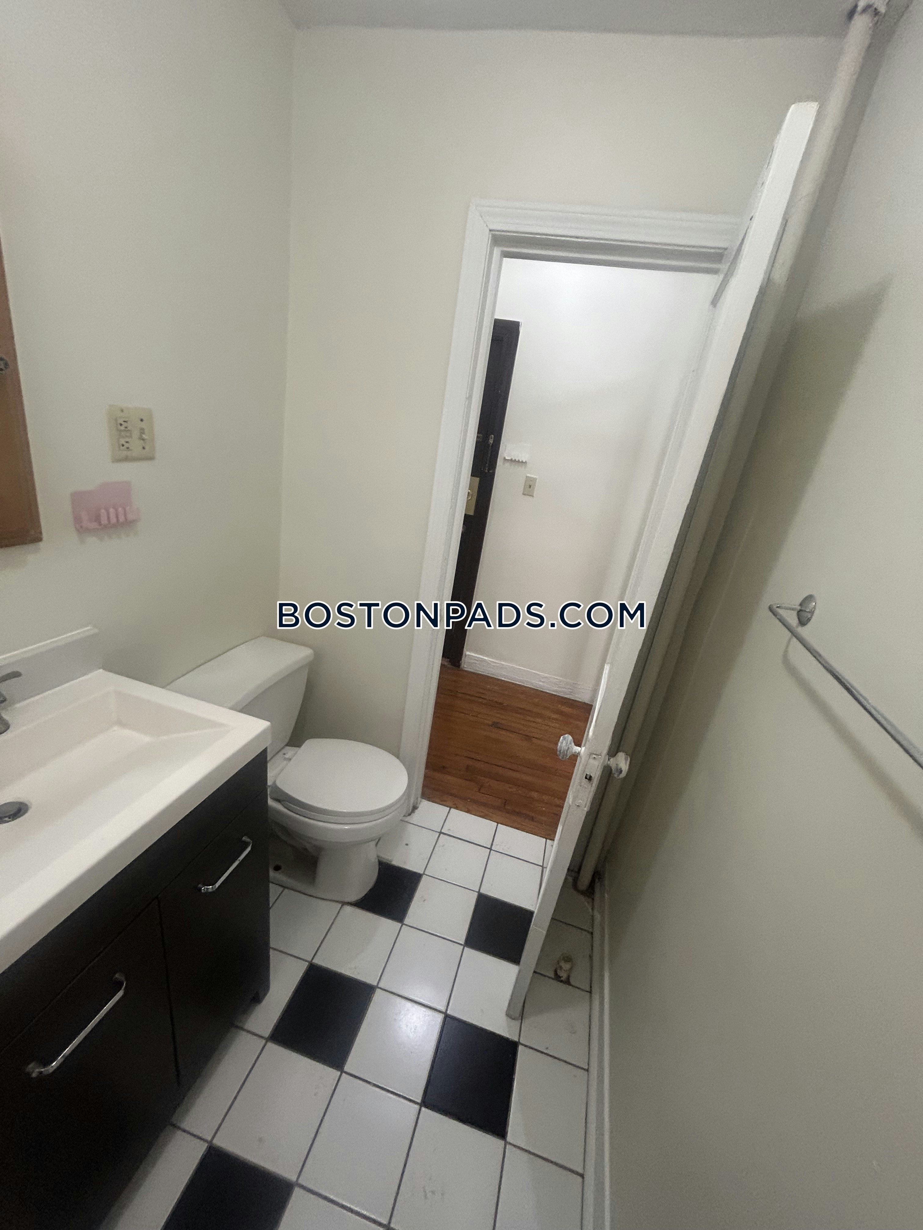 Boston - 1 Beds, 1 Baths