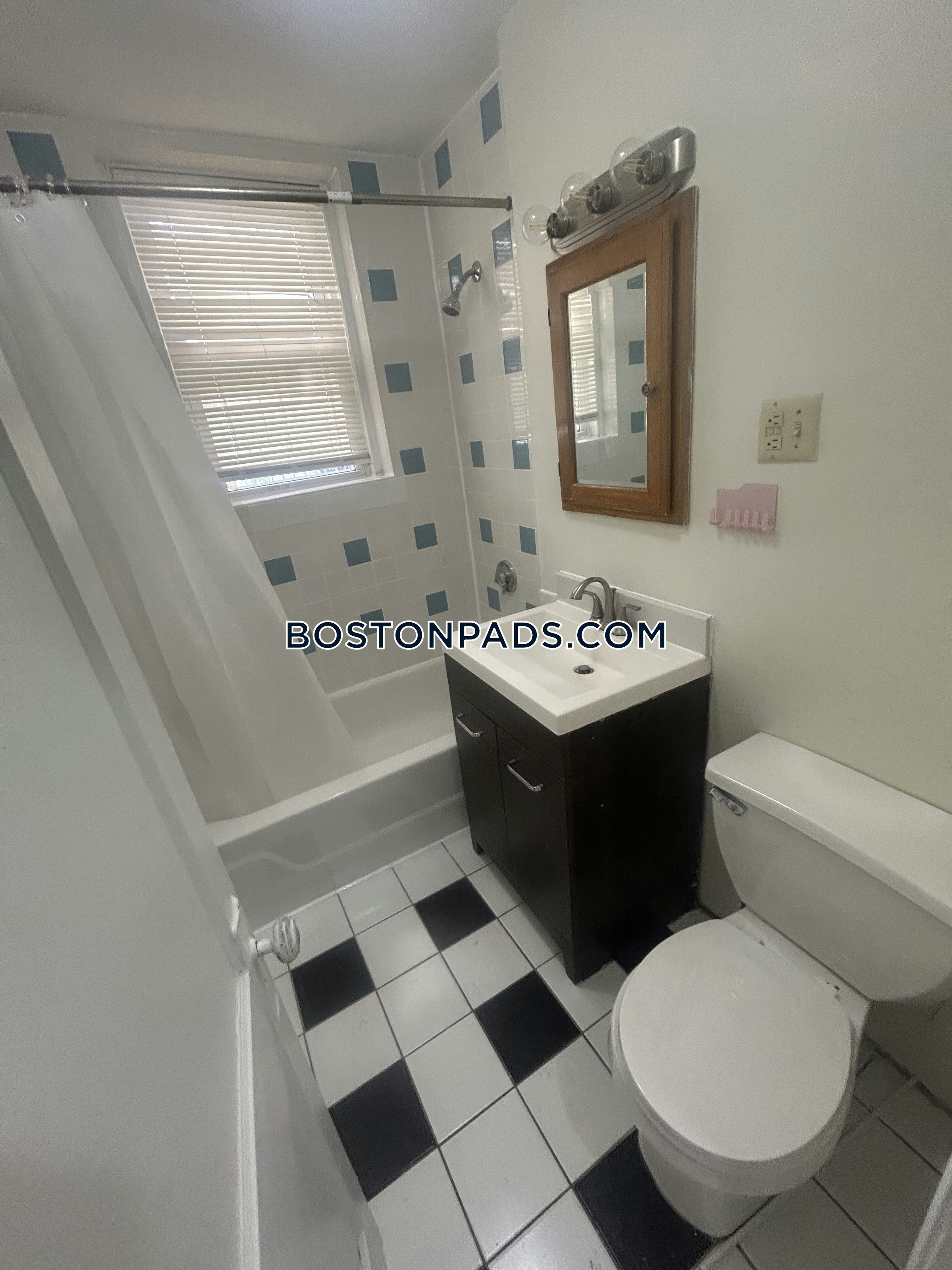 Boston - 1 Beds, 1 Baths