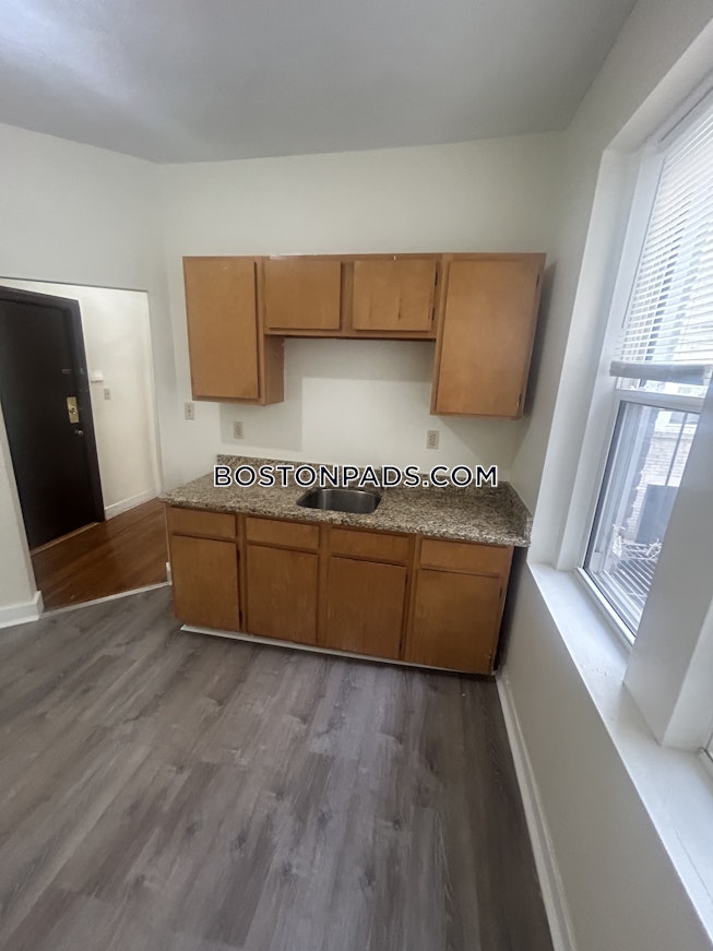 Boston - $2,150+ /mo
