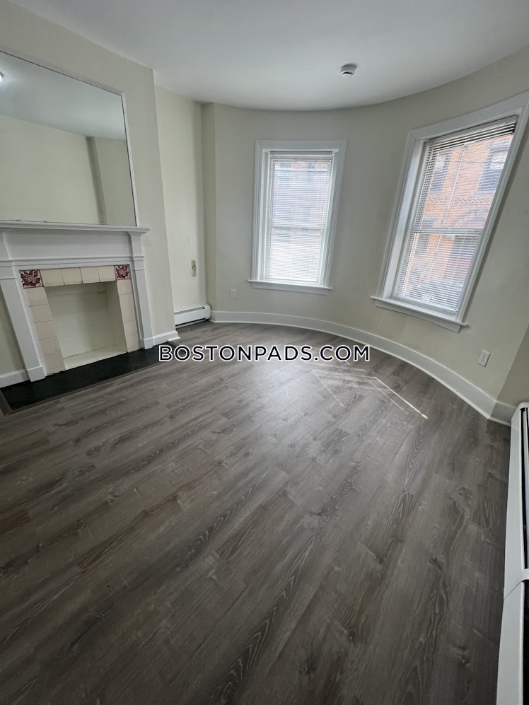 Wait St., Roxbury Crossing