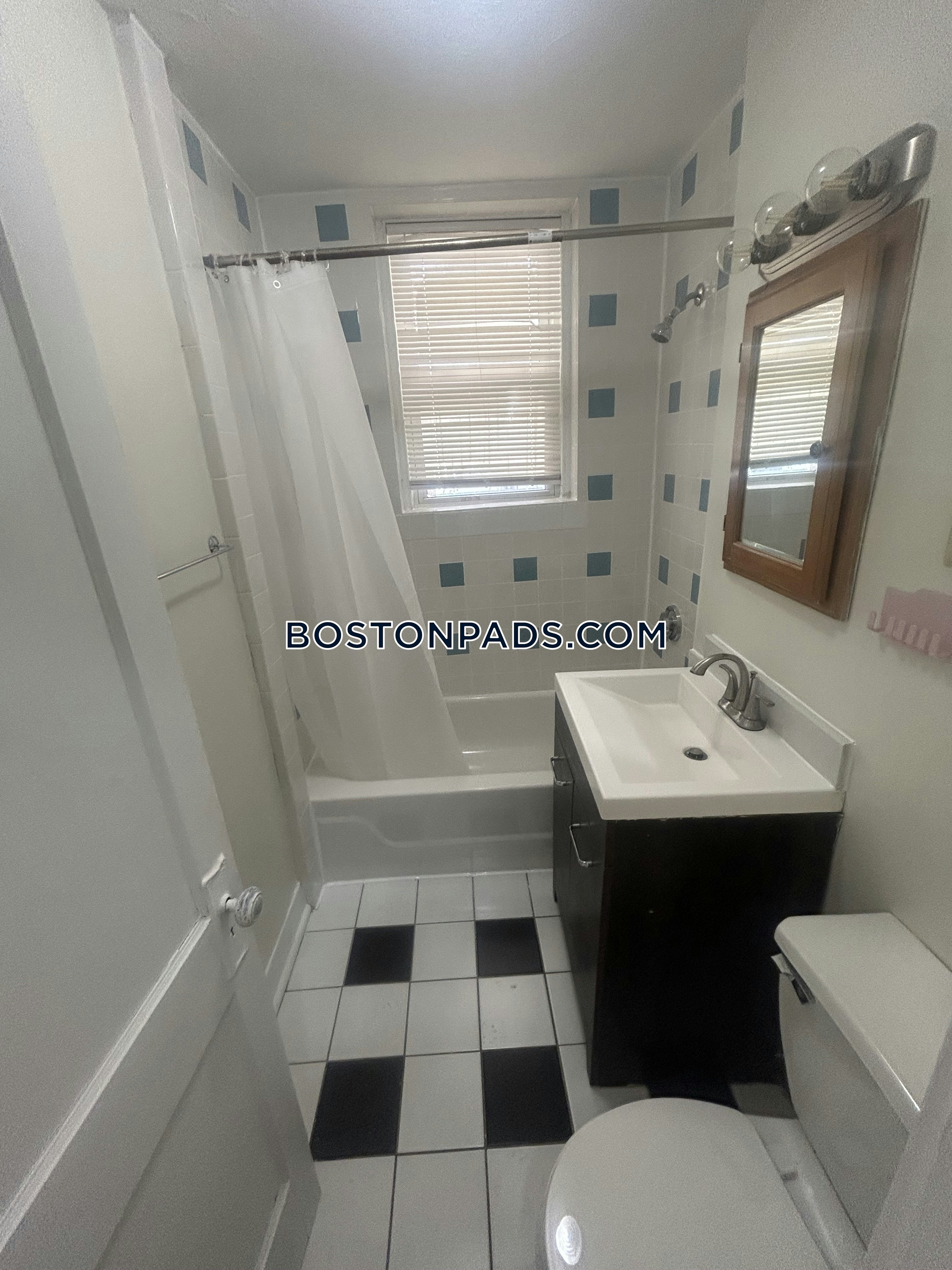 Boston - 1 Beds, 1 Baths