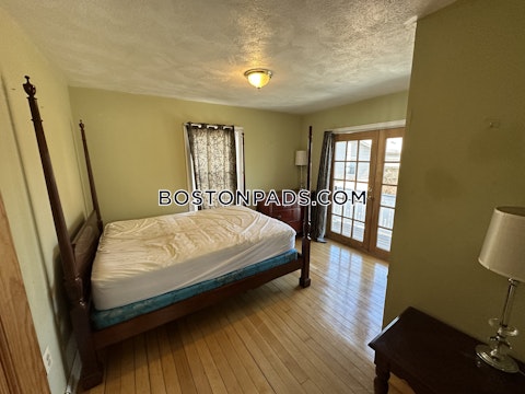 Holman St. Boston photo 24