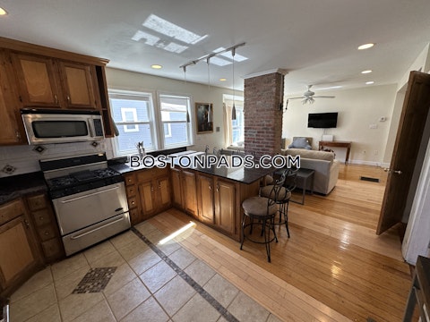 Holman St. Boston photo 22