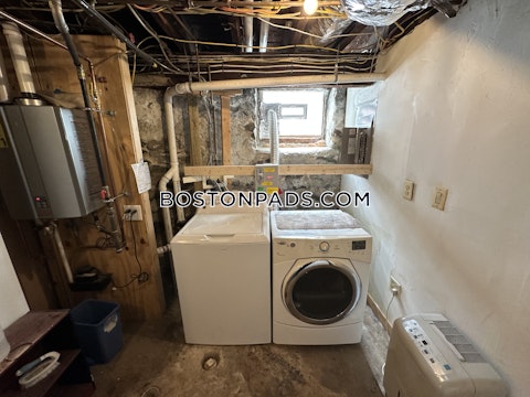 Holman St. Boston photo 16