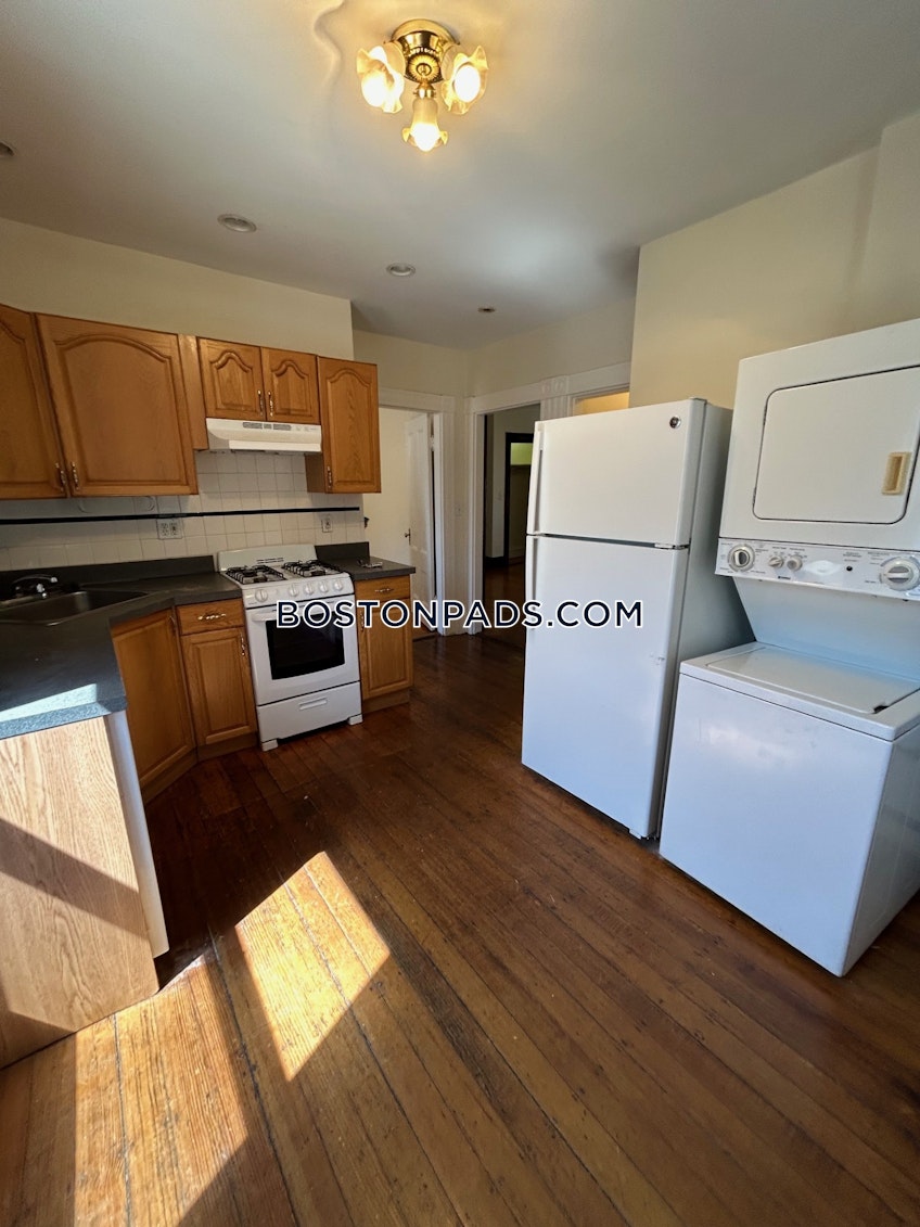 Boston - $2,600+ /month