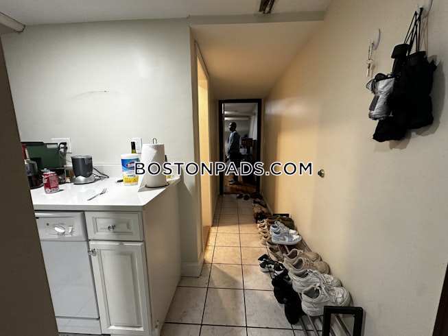 Boston - $3,500+ /mo