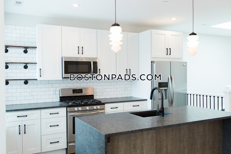 Tremont St., Roxbury Crossing