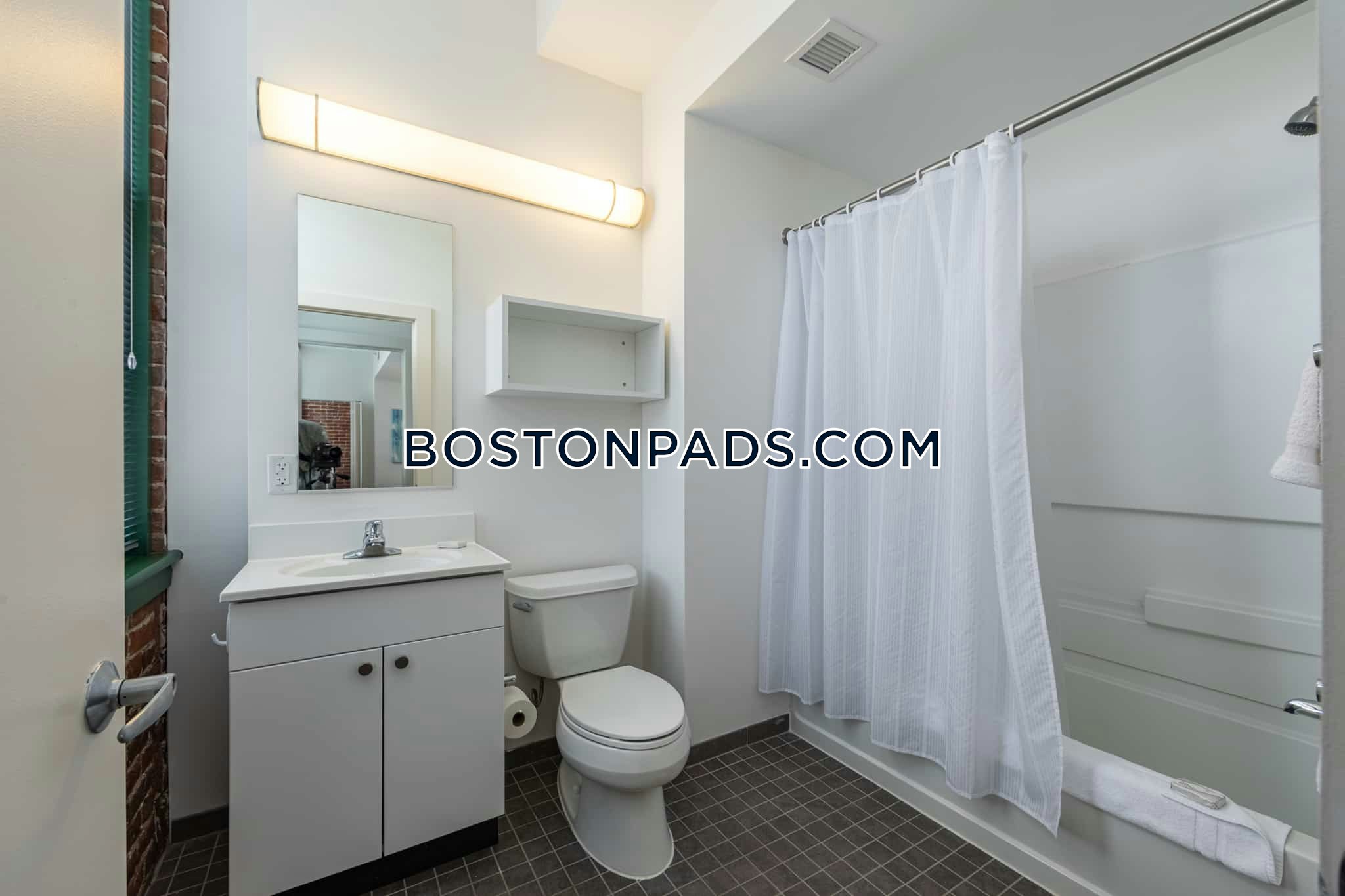 Waltham - 0 Beds, 1 Baths