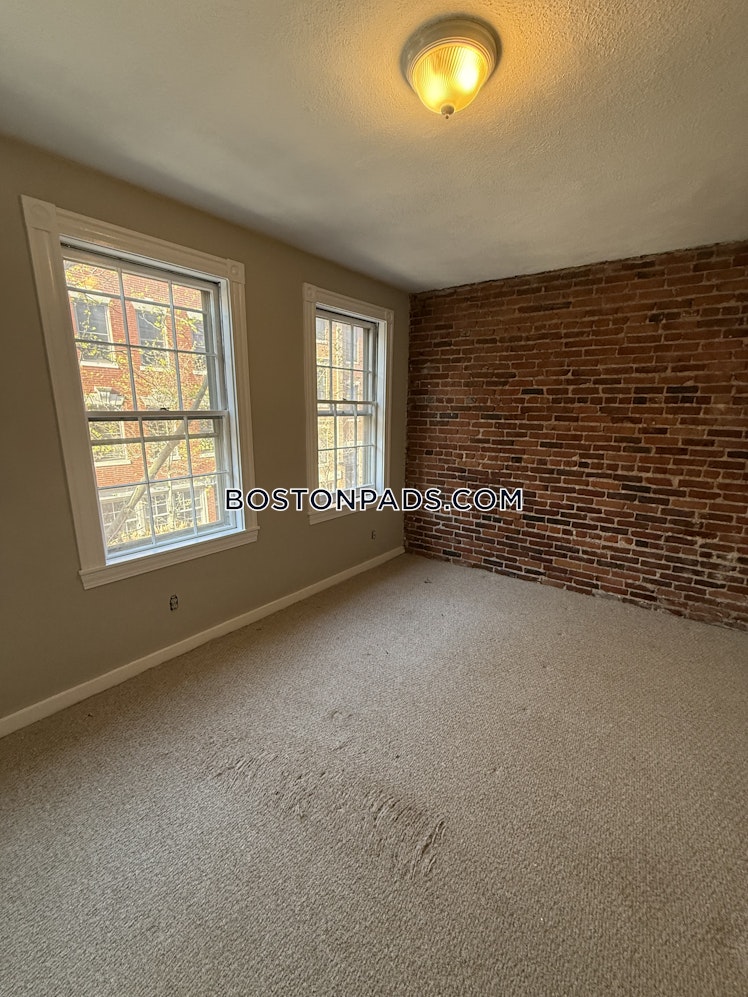 Phillips St., Boston