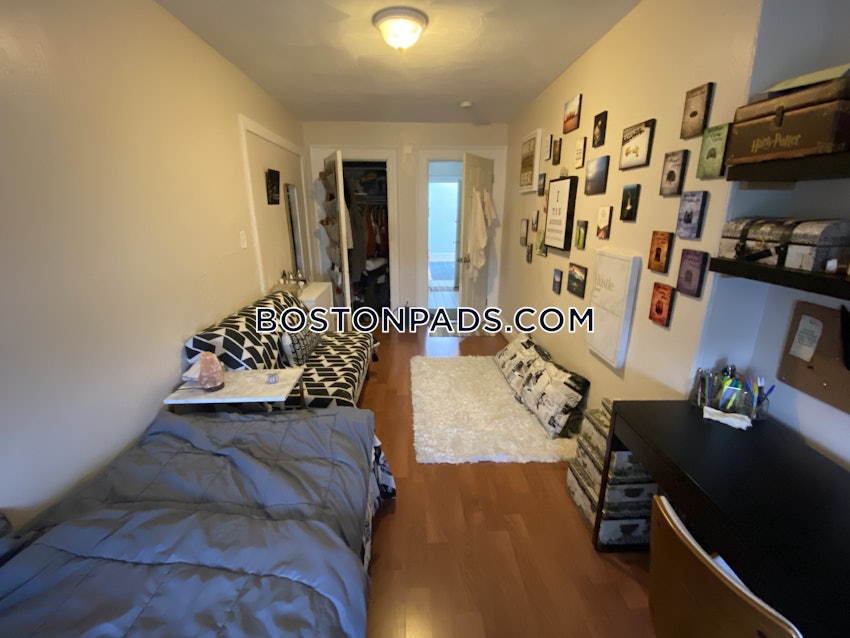 BOSTON - BACK BAY - 2 Beds, 1 Bath - Image 9