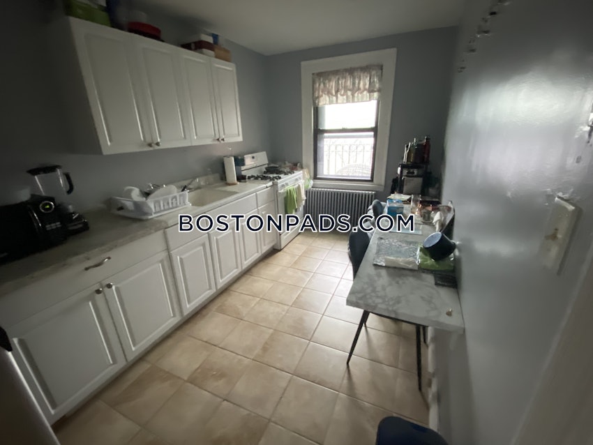 BOSTON - BACK BAY - 2 Beds, 1 Bath - Image 1