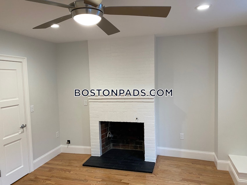 BOSTON - BACK BAY - 3 Beds, 2 Baths - Image 3