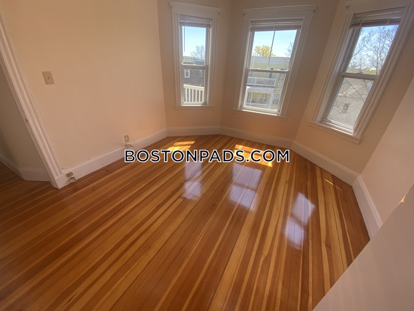 BOSTON - DORCHESTER - UPHAMS CORNER - 3 Beds, 1 Bath - Image 9