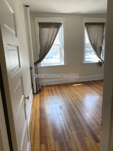 Boston - 1 Beds, 1 Baths