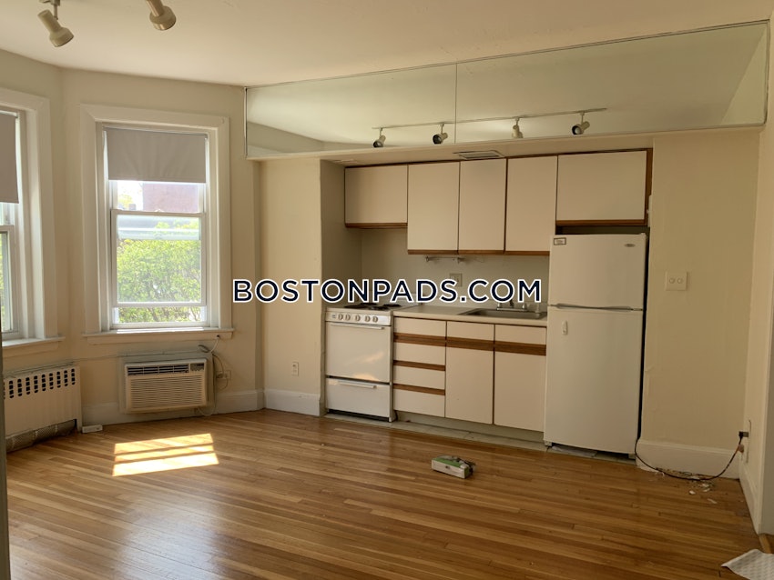 BROOKLINE- WASHINGTON SQUARE - 1 Bed, 1 Bath - Image 12