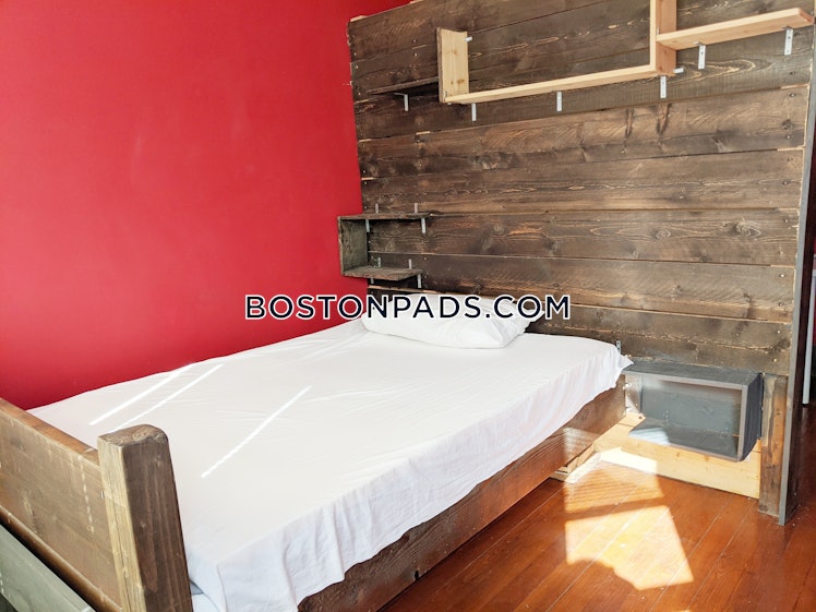 Maryland St., Boston