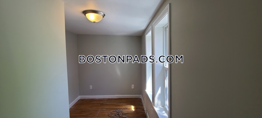 BOSTON - DORCHESTER - NEPONSET - 3 Beds, 2 Baths - Image 17