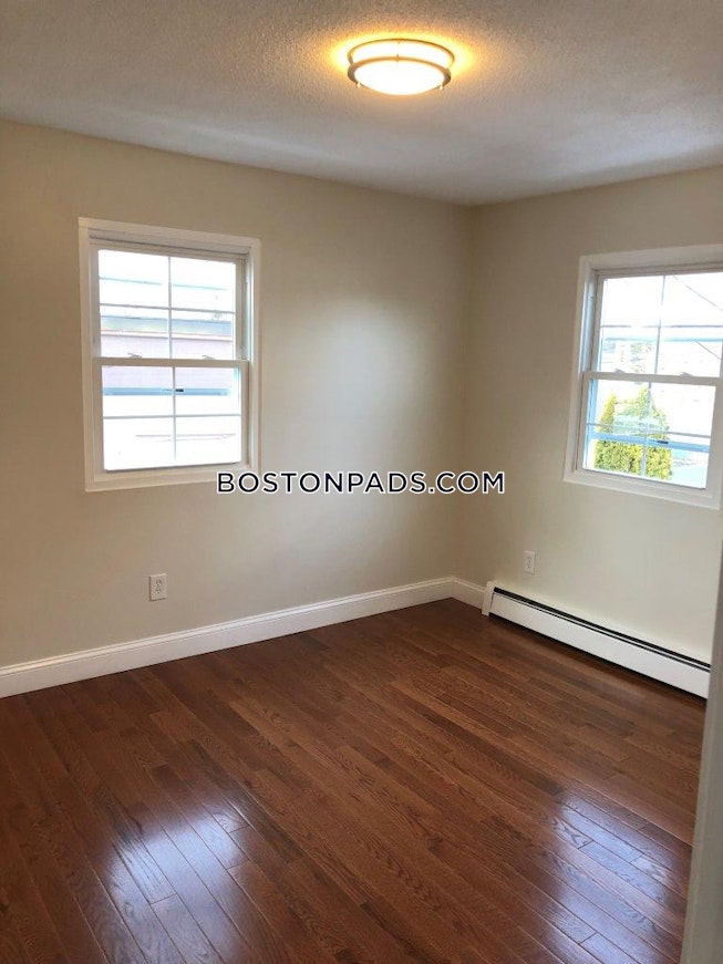 Bourne - $2,475+ /mo