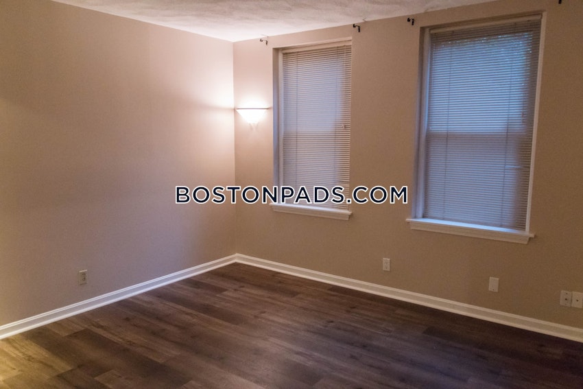 BOSTON - ALLSTON/BRIGHTON BORDER - 3 Beds, 1.5 Baths - Image 3