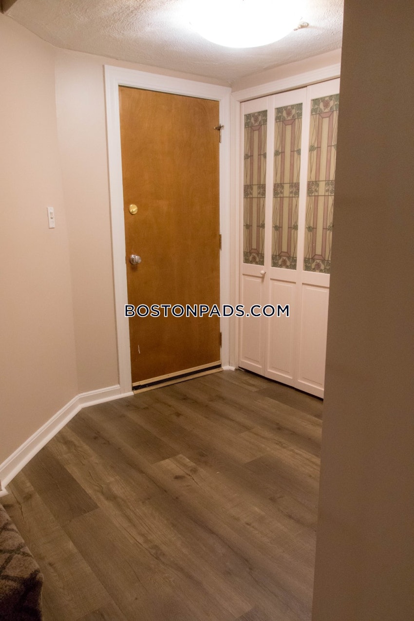 BOSTON - ALLSTON/BRIGHTON BORDER - 3 Beds, 1.5 Baths - Image 5