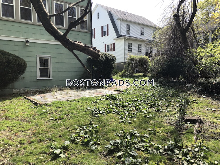 BOSTON - WEST ROXBURY - 3 Beds, 1 Bath - Image 7