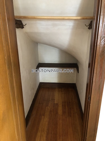 Boston - 2 Beds, 1 Baths